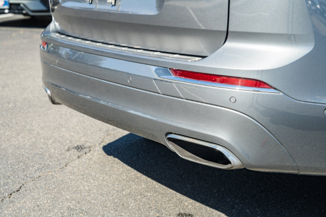 Used 2018 Volvo XC60 T5 Inscription w/ Luxury Seat Package AWD/4WD image 9
