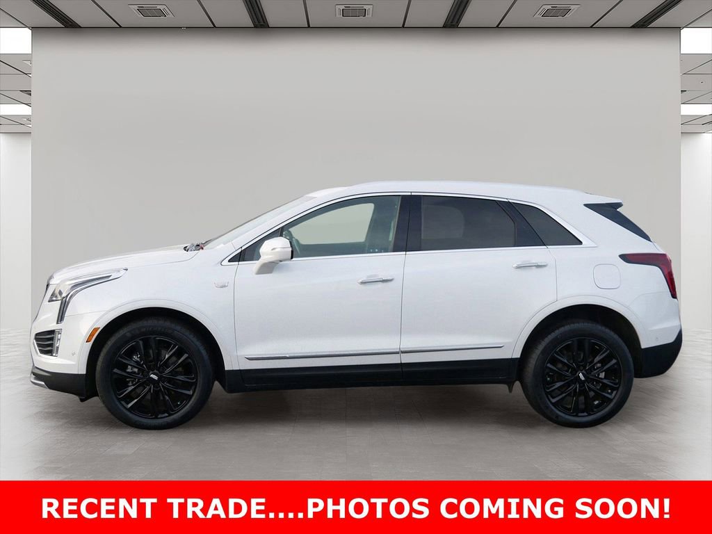 Used 2021 Cadillac XT5 Premium Luxury image 3