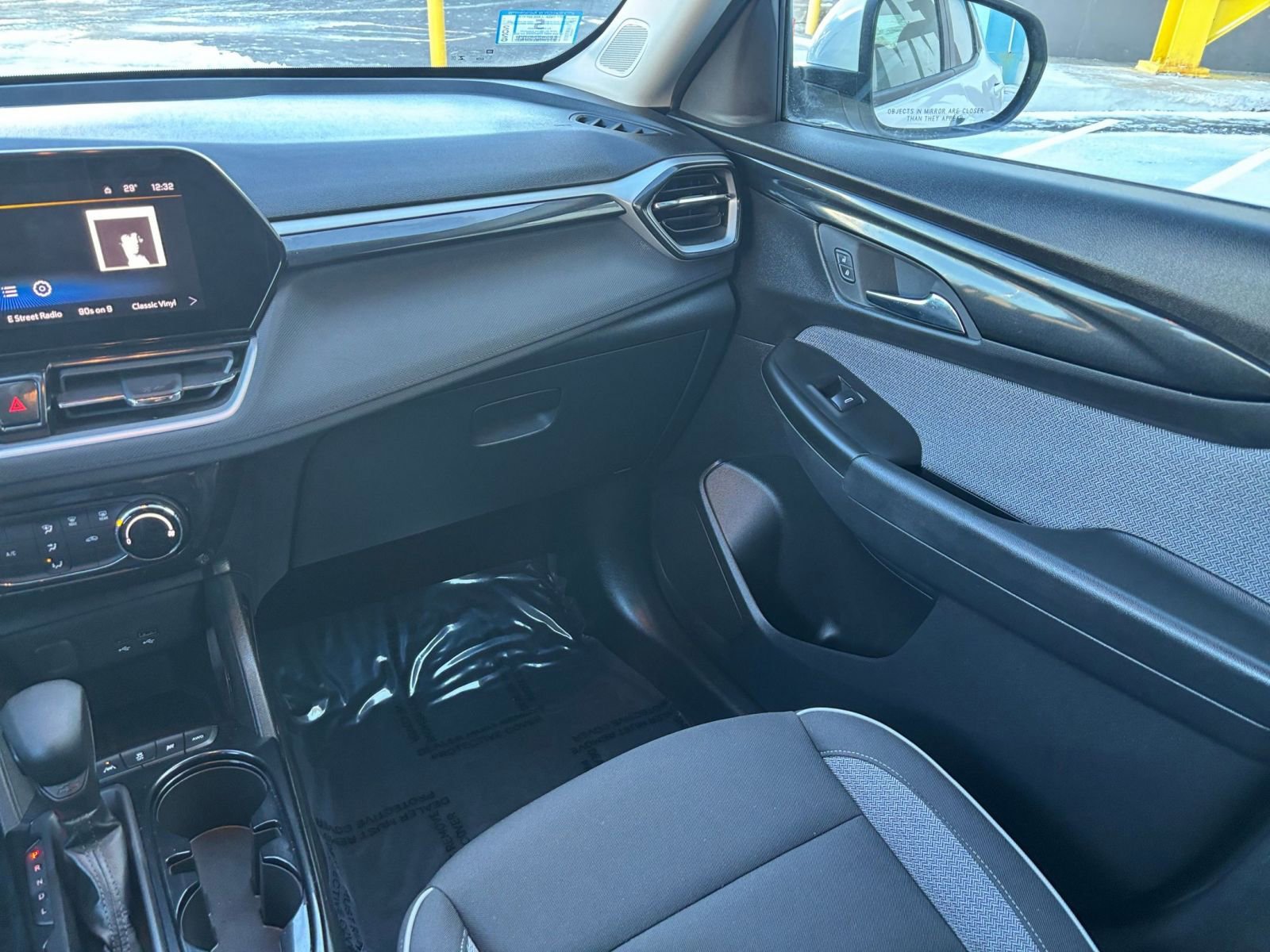 Used 2025 Chevrolet TrailBlazer LT image 31