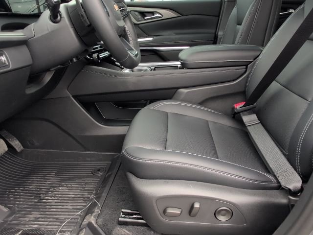 New 2026 Chevrolet Traverse LT w/ Driver Confidence Package image 13