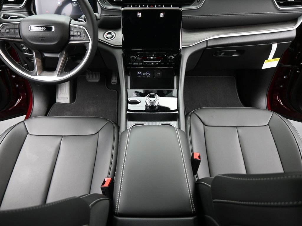Used 2025 Jeep Grand Cherokee L Limited image 25