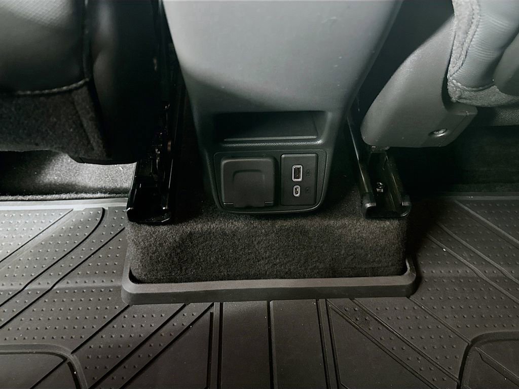 Used 2023 Chevrolet TrailBlazer RS w/ Convenience Package image 21