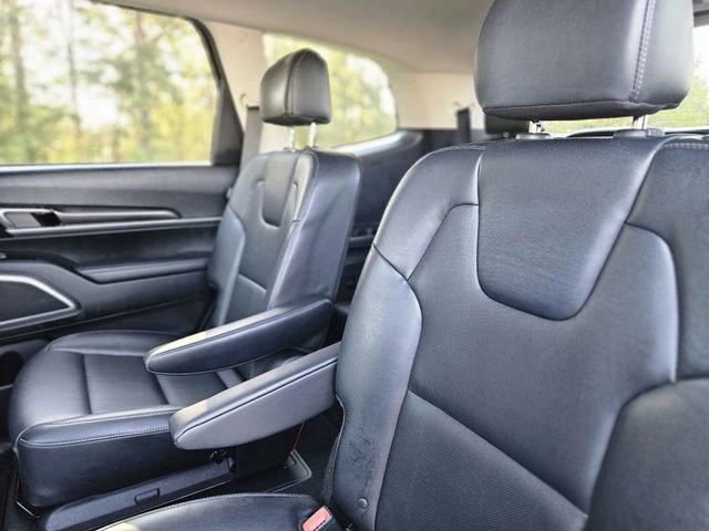 Used 2025 Kia Telluride S image 29