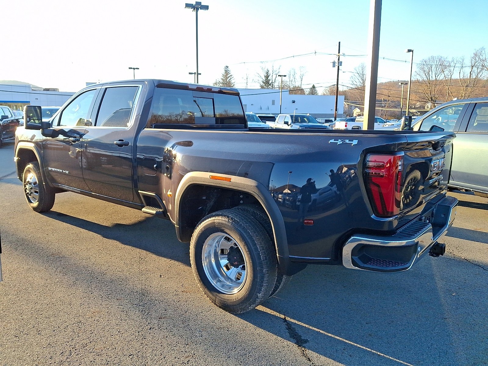 New 2026 GMC Sierra 3500 SLE image 3
