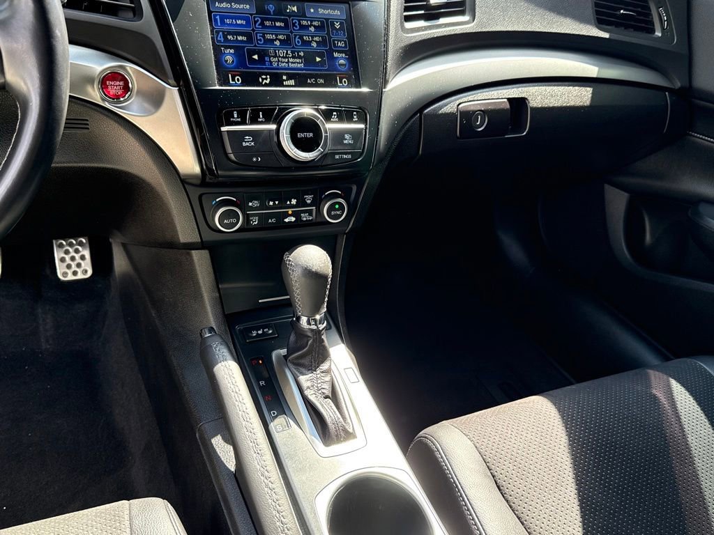 Used 2018 Acura ILX FWD image 23