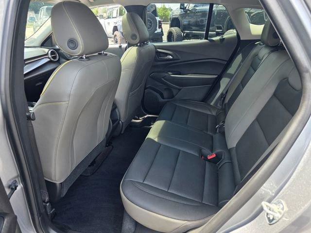 Certified 2025 Chevrolet Trax ACTIV w/ Sunroof Package FWD image 12