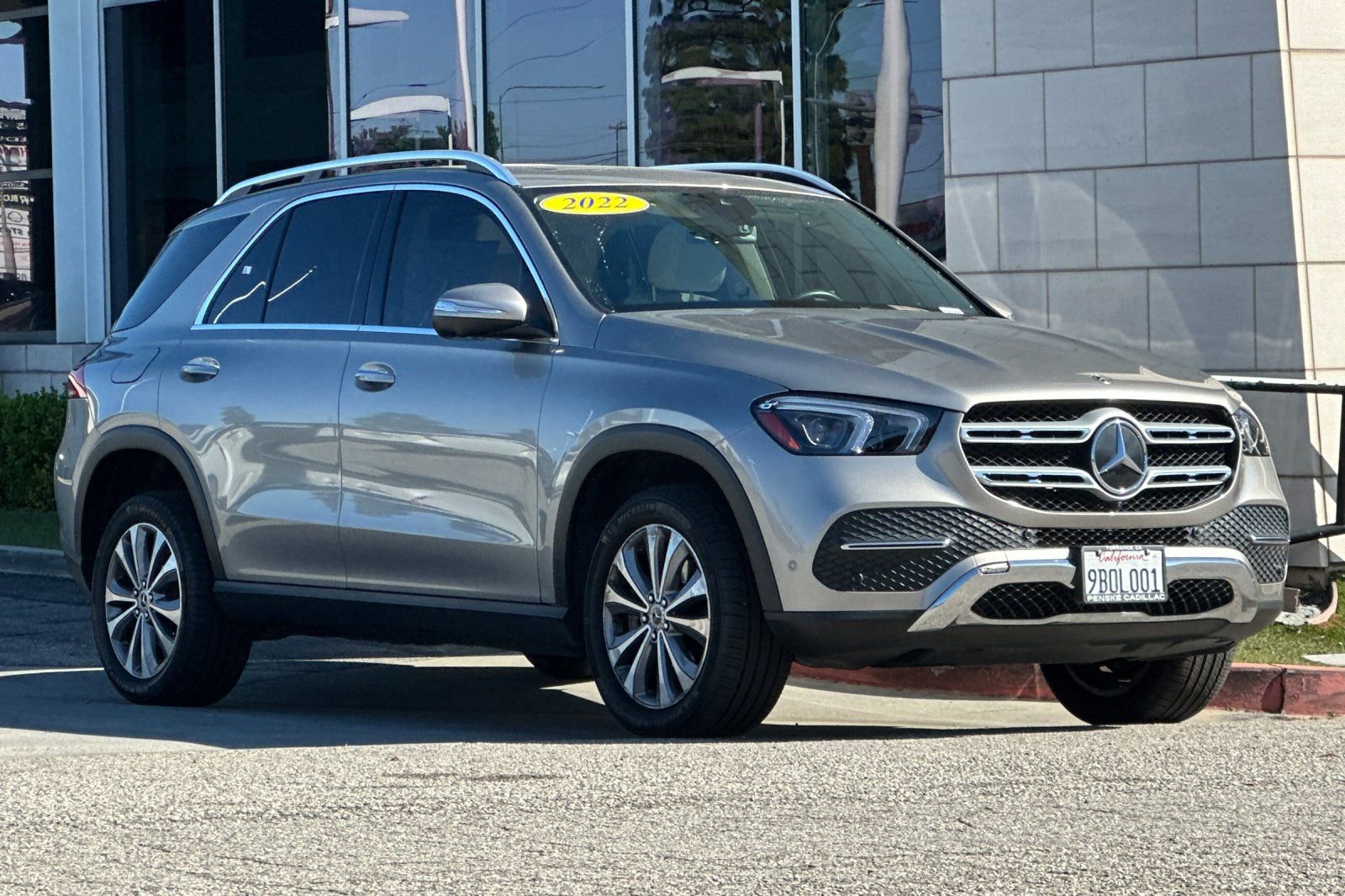Used 2022 Mercedes-Benz GLE 350 image 2
