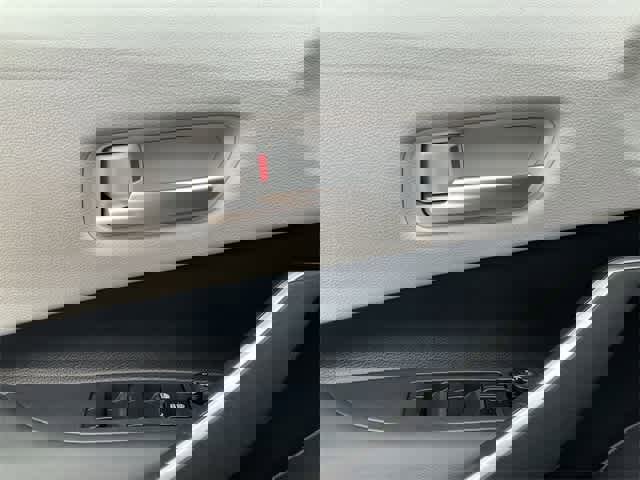 Used 2024 Toyota Corolla SE image 14