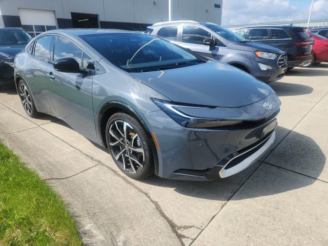 Used 2024 Toyota Prius Prime image 2