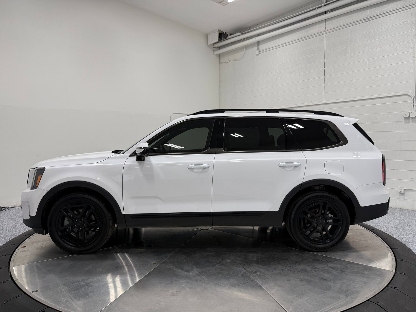 Used 2025 Kia Telluride SX X-Line image 4