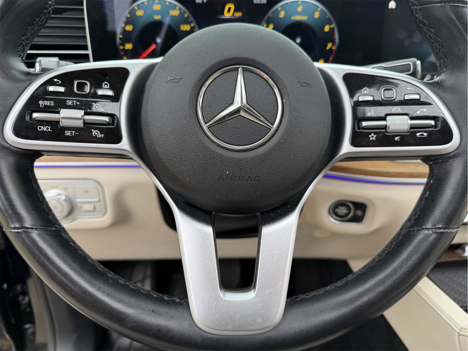 Used 2021 Mercedes-Benz GLE 350 w/ Premium Package image 17