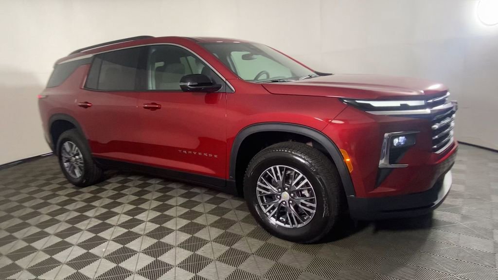 New 2026 Chevrolet Traverse LT w/ LPO, Floor Liner Package image 3