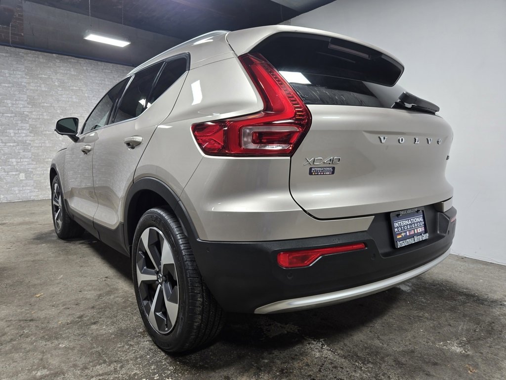Used 2024 Volvo XC40 B5 Plus image 40
