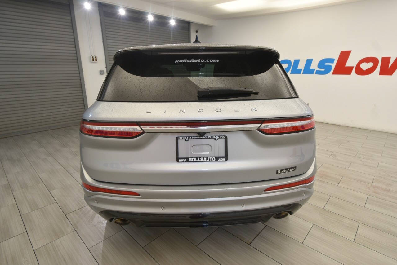 Used 2023 Lincoln Corsair AWD w/ Equipment Group 101A image 4