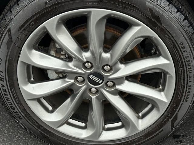 Used 2022 Lincoln Corsair AWD w/ Premium Package image 10