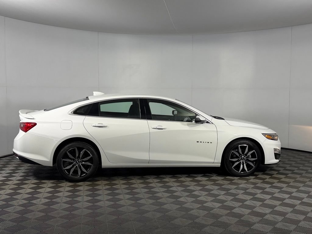 Used 2025 Chevrolet Malibu RS FWD image 6