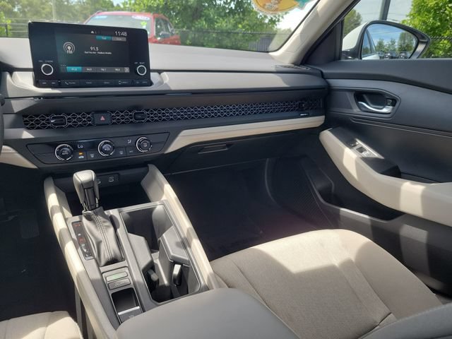 Certified 2025 Honda Accord LX image 28