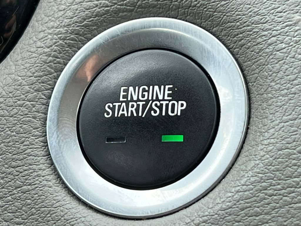 Used 2018 Cadillac XT5 Luxury w/ Driver Awareness Package AWD/4WD image 32