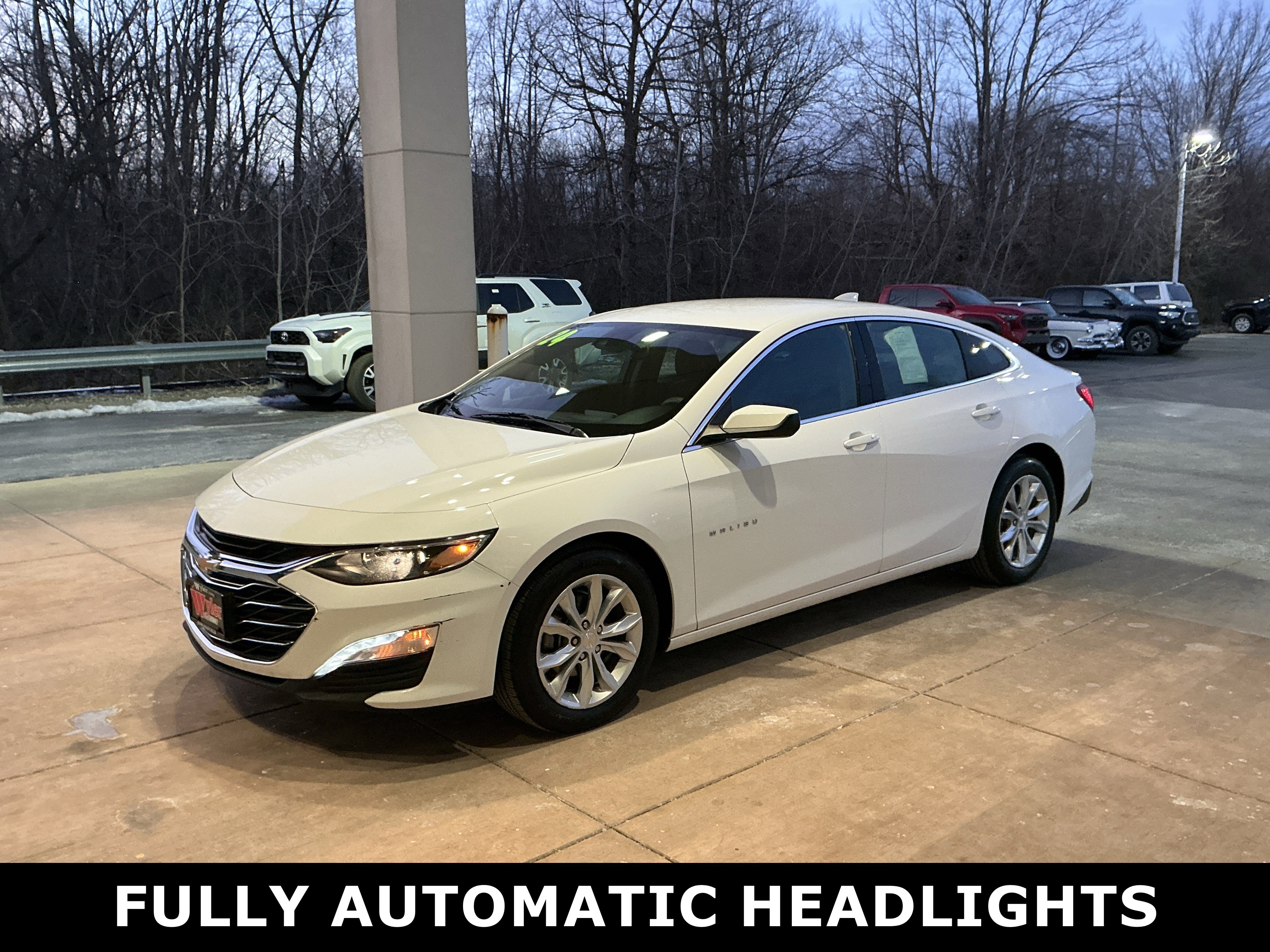 Used 2024 Chevrolet Malibu LT image 3