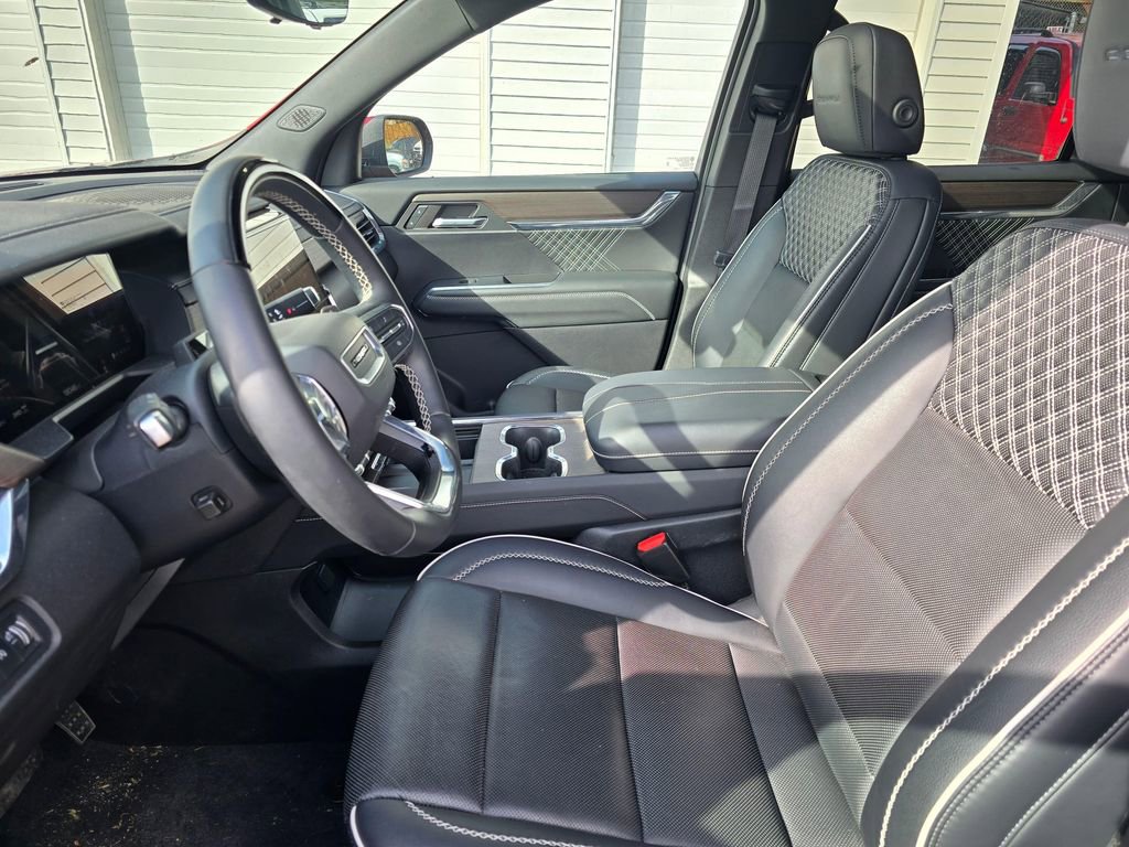 Used 2024 GMC Acadia Denali w/ Super Cruise Package image 23