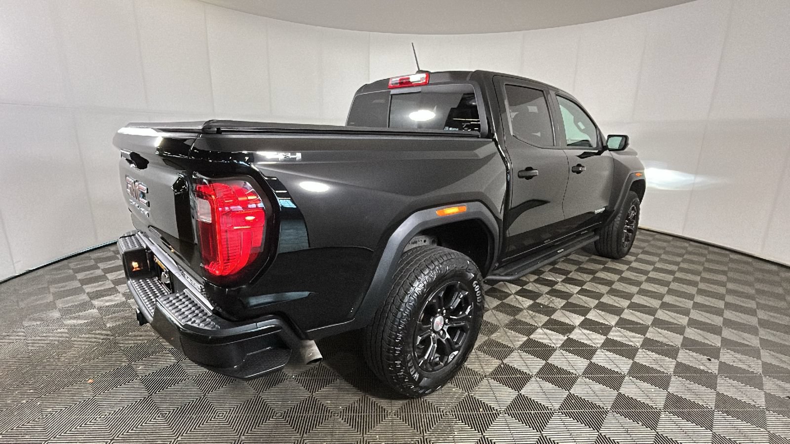 Used 2023 GMC Canyon Elevation w/ Convenience Package AWD/4WD video 3