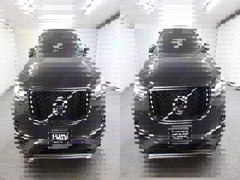 Used 2016 Volvo XC90 T6 Momentum w/ Momentum Plus Package image 2