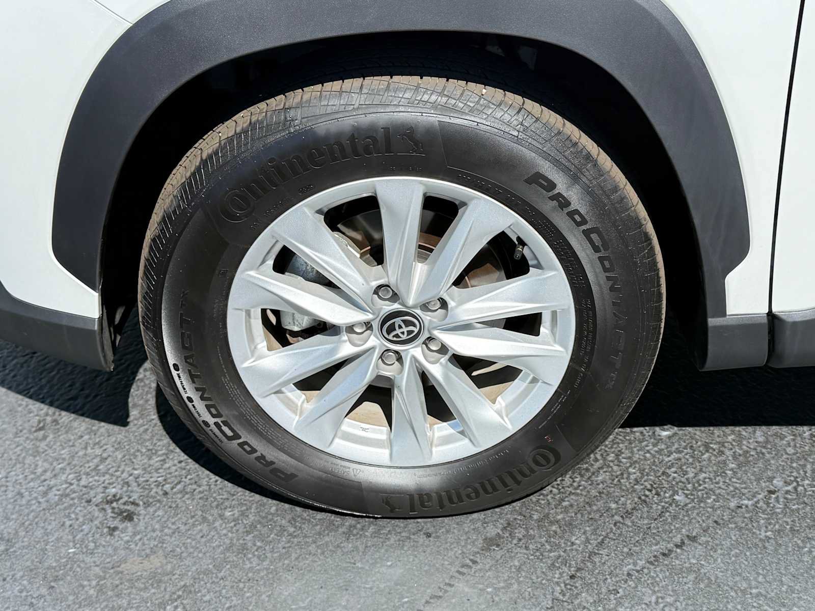 Certified 2026 Toyota Corolla Cross LE AWD/4WD image 10