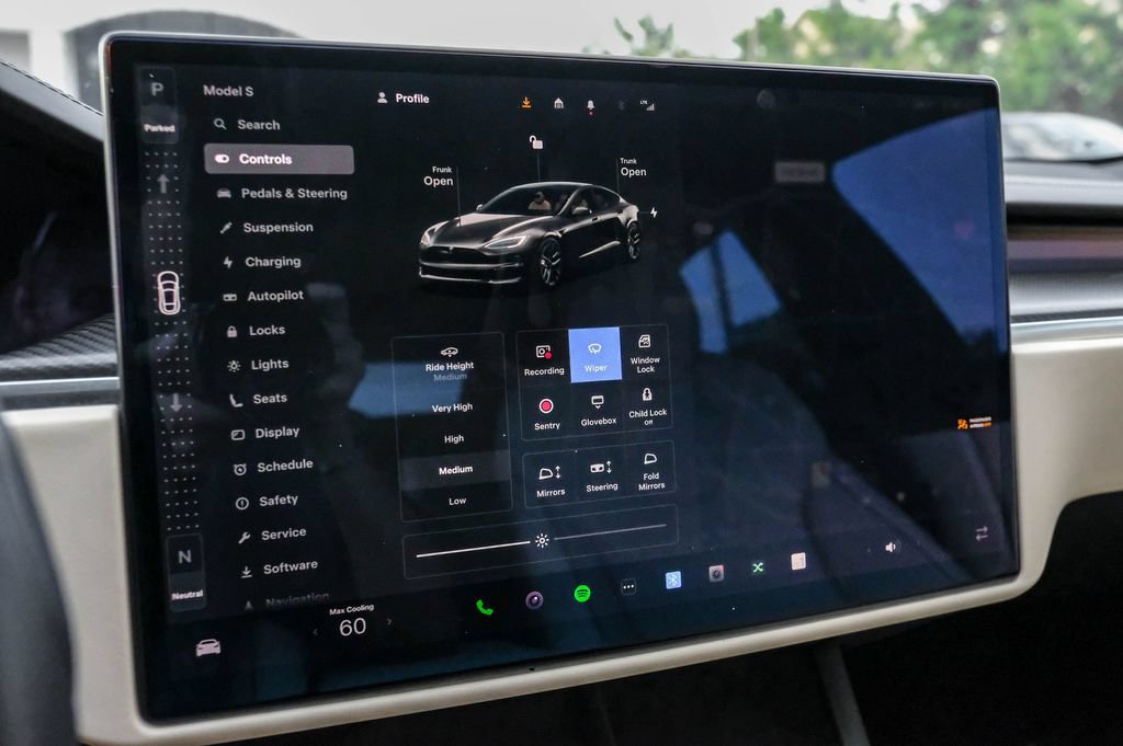 Used 2022 Tesla Model S Plaid AWD/4WD image 26