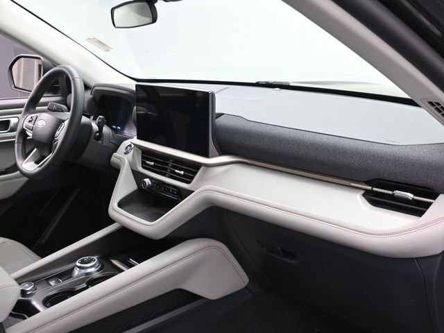 Certified 2025 Ford Explorer Active w/ Active Comfort Package image 29