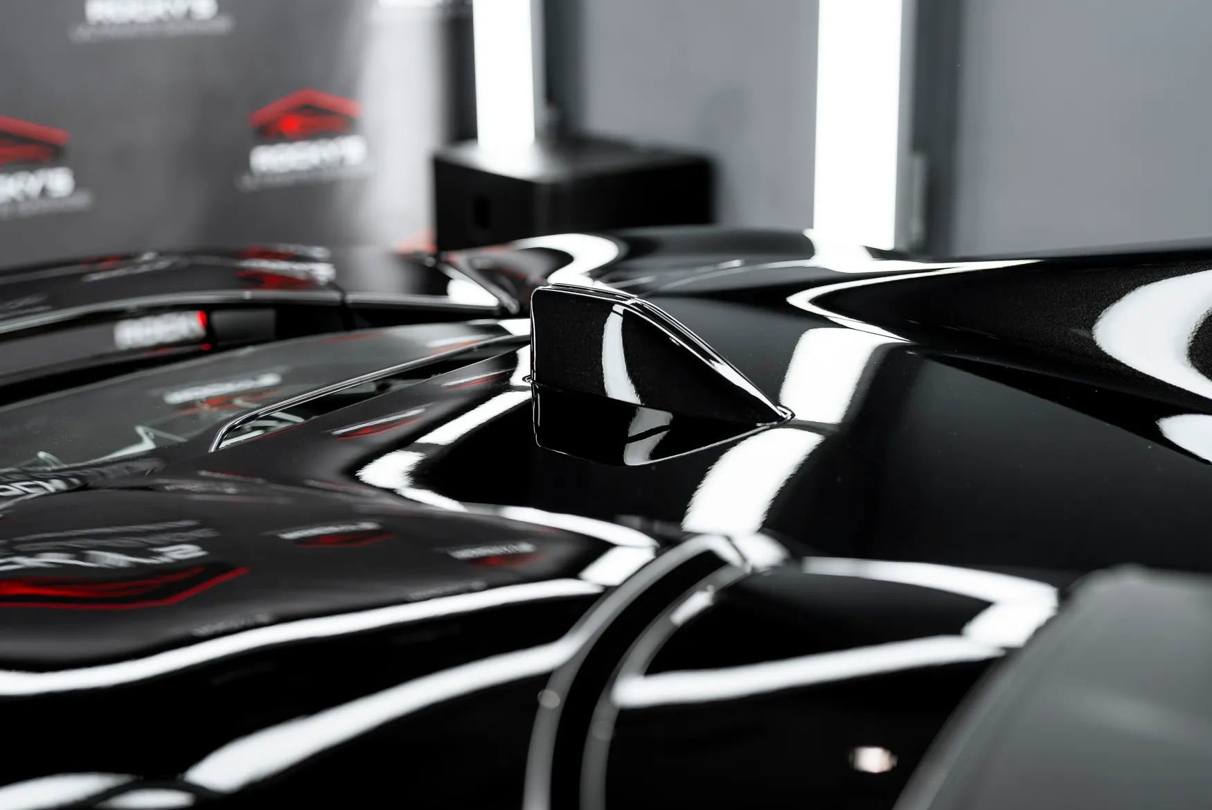 Used 2023 Ferrari SF90 Spider image 53