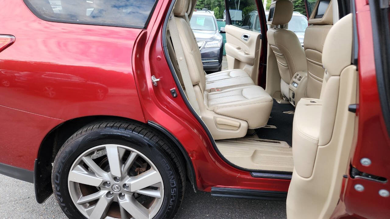 Used 2013 Nissan Pathfinder Platinum w/ Platinum Premium Pkg image 42