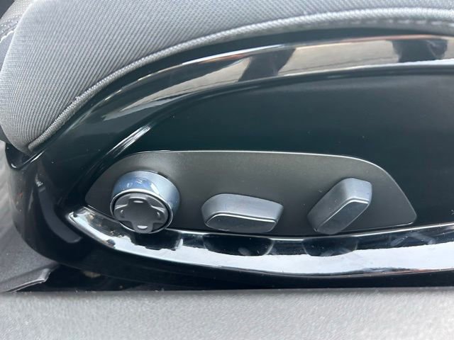 Used 2023 Chevrolet Corvette Stingray Premium Conv w/ Z51 Performance Package image 16