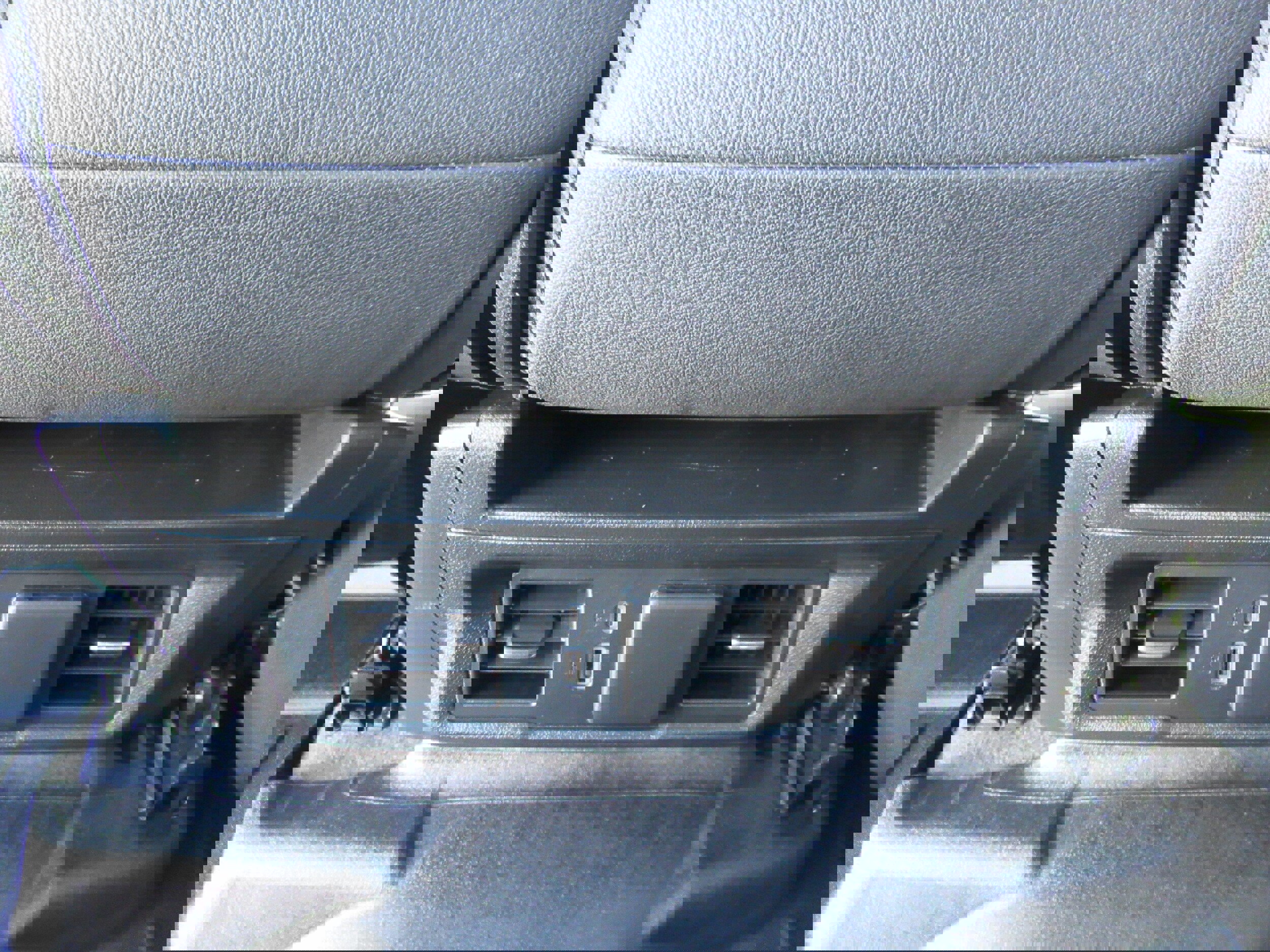 Used 2024 GMC Sierra 1500 SLT image 14