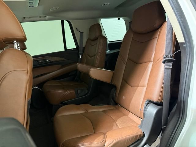 Used 2016 Cadillac Escalade Premium AWD/4WD image 30