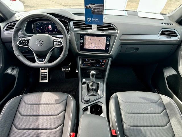 Used 2024 Volkswagen Tiguan SEL R-Line image 17