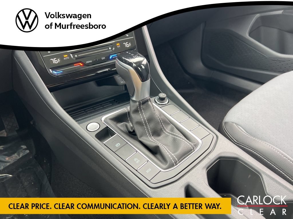 Used 2026 Volkswagen Jetta SE FWD image 19