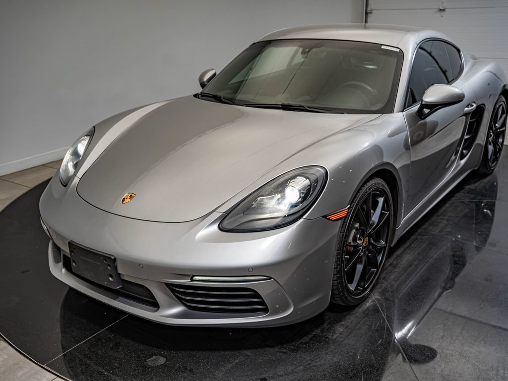 Used 2017 Porsche 718 Cayman RWD image 17