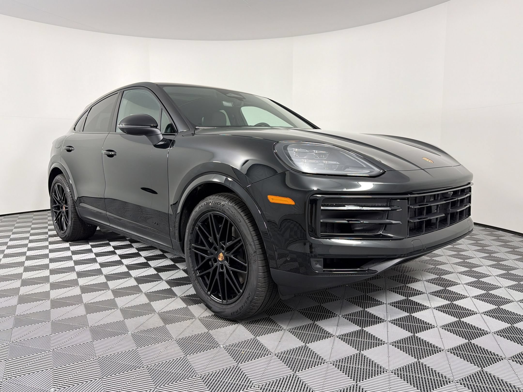 Certified 2026 Porsche Cayenne Coupe AWD/4WD image 12