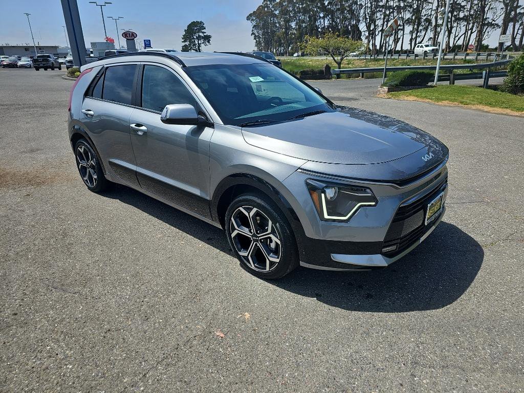 New 2025 Kia Niro EX Touring image 9