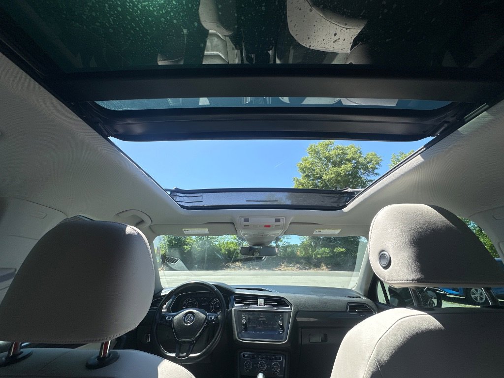Used 2018 Volkswagen Tiguan SEL Premium AWD/4WD image 31