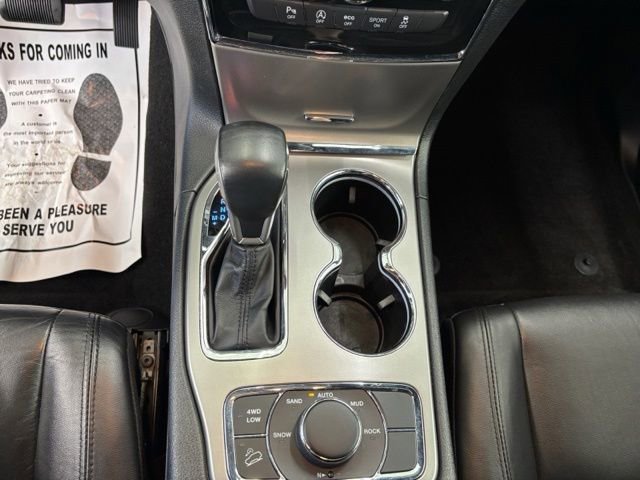Used 2022 Jeep Grand Cherokee Limited w/ Tech Group AWD/4WD image 20