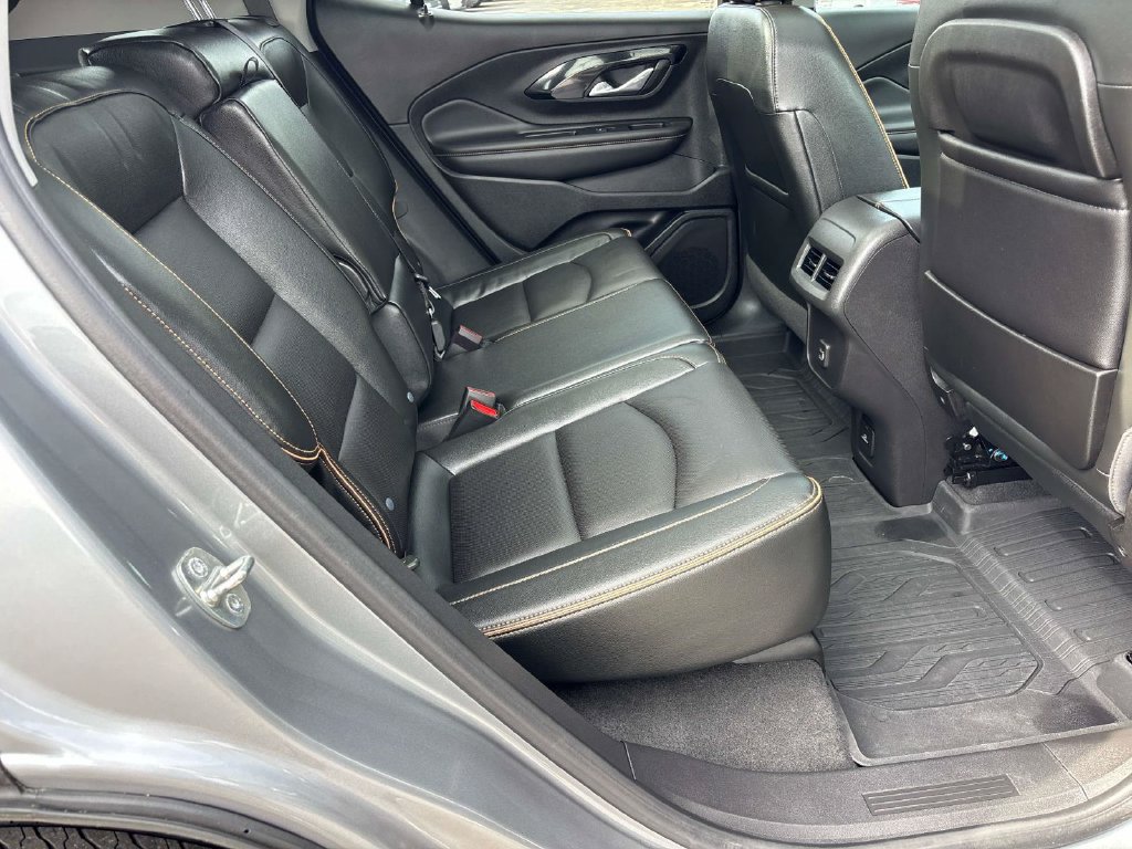 Used 2023 GMC Terrain AT4 w/ Infotainment Package II AWD/4WD image 17
