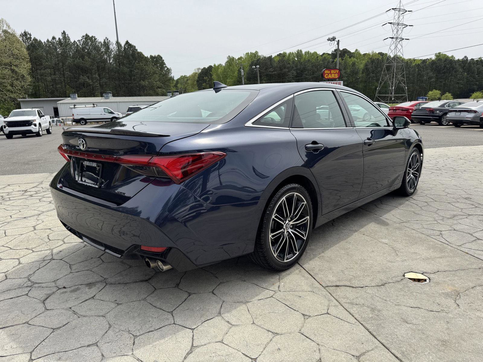 Used 2019 Toyota Avalon XSE w/ All Weather Liner Package image 14