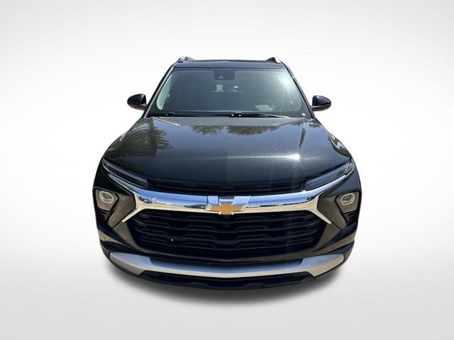 Used 2025 Chevrolet TrailBlazer LT FWD image 2