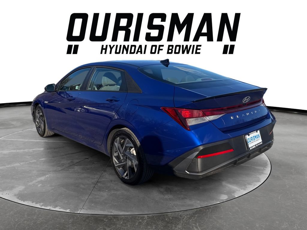 Certified 2025 Hyundai Elantra Sport image 4