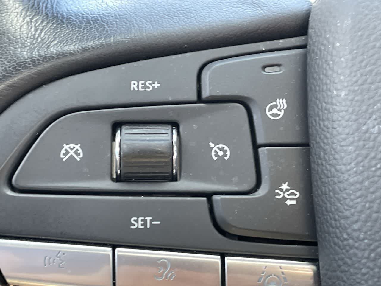 Used 2023 Cadillac Escalade ESV Premium Luxury w/ LPO, Floor Liner Package AWD/4WD image 26