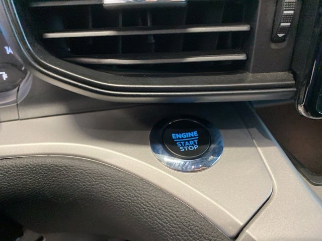 Used 2022 Ford Explorer XLT image 19