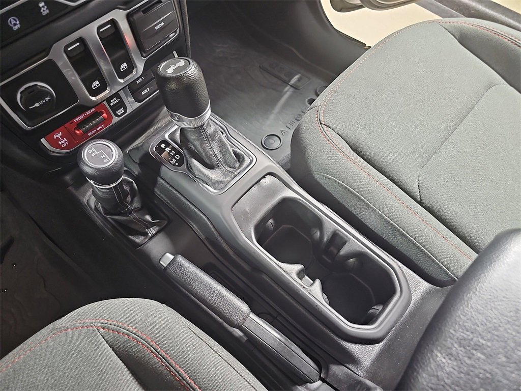 Used 2024 Jeep Wrangler Rubicon w/ Convenience Group image 30