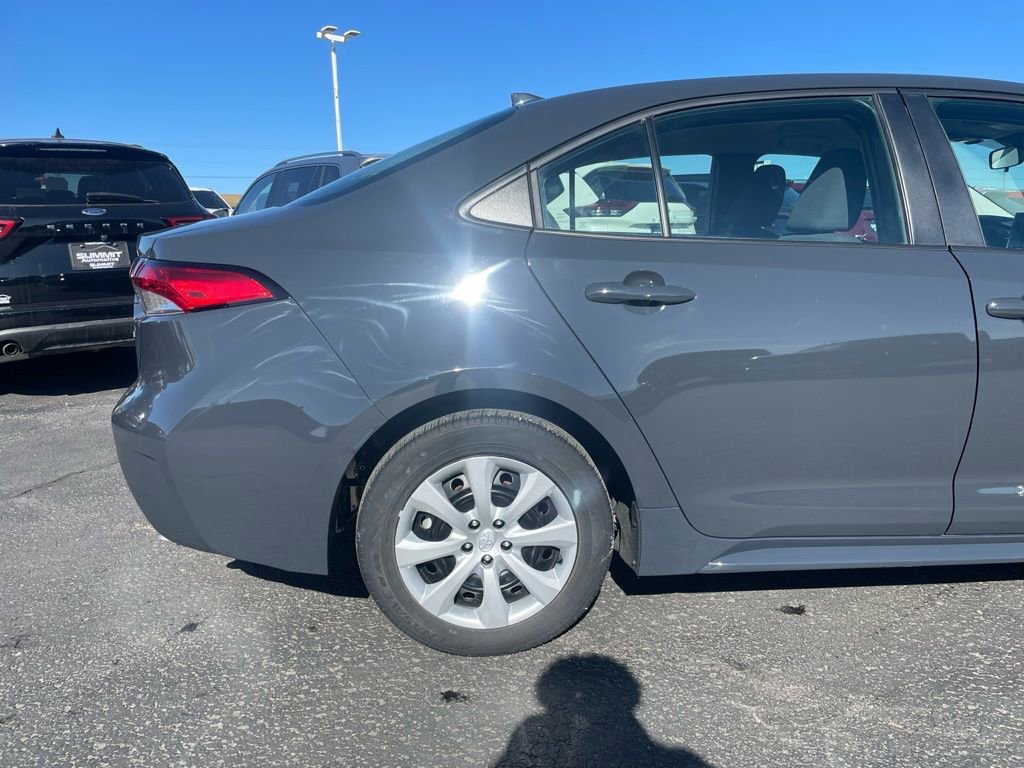 Used 2024 Toyota Corolla LE FWD image 24