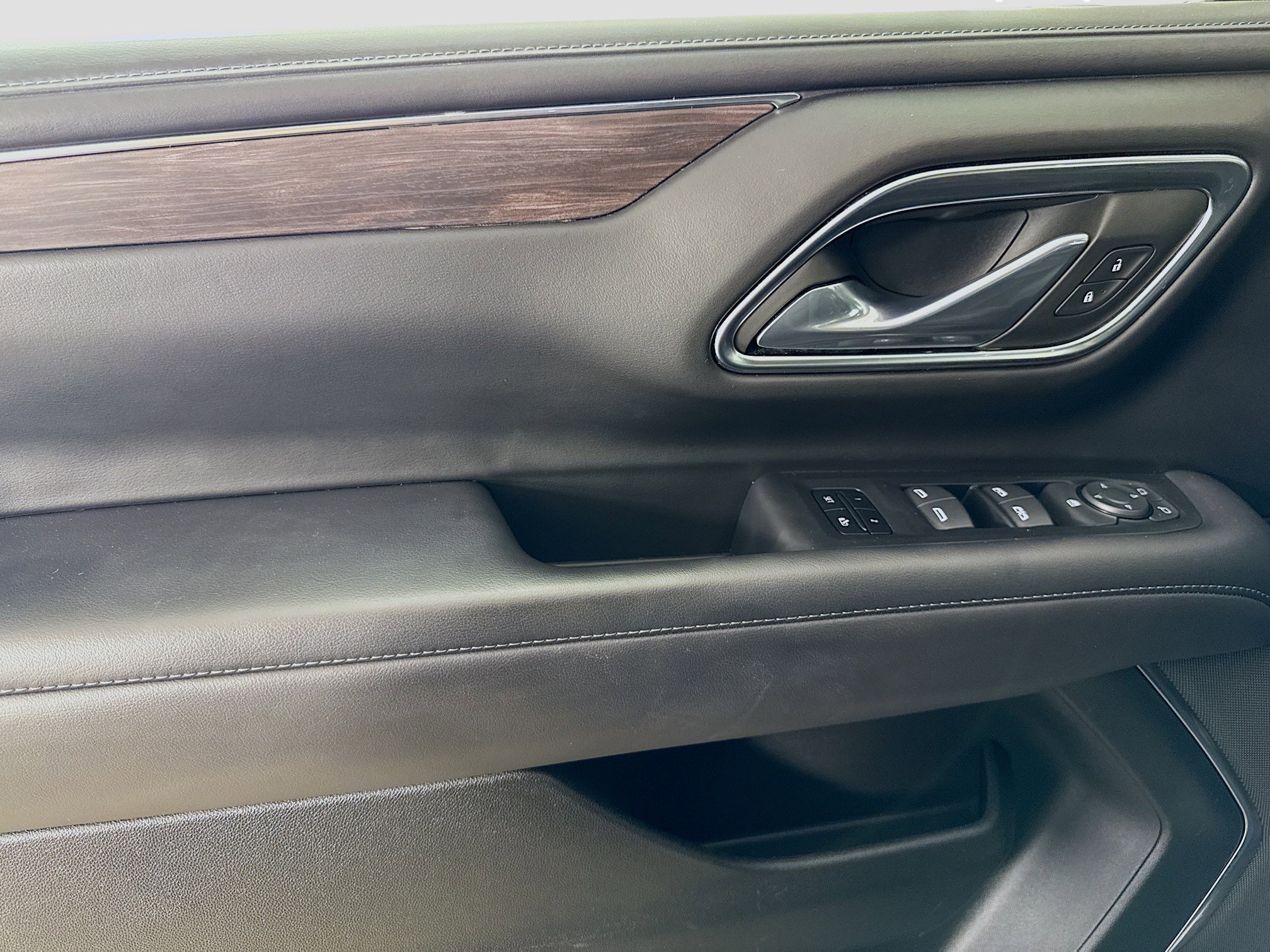 Used 2023 Chevrolet Tahoe Z71 AWD/4WD image 18